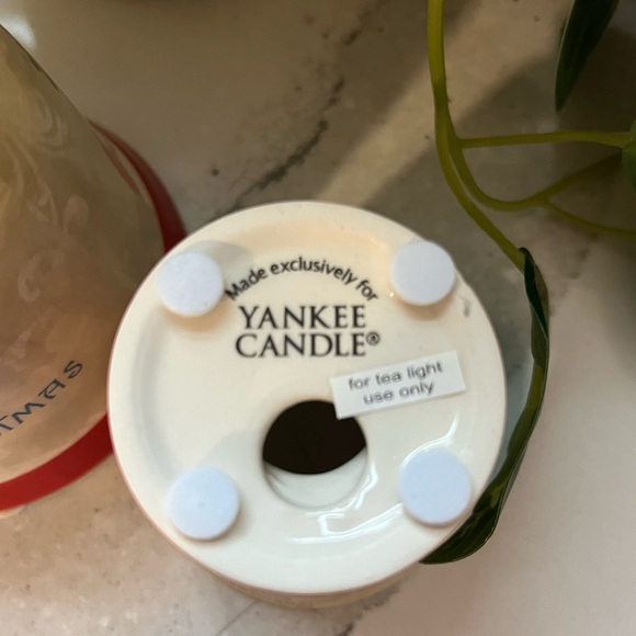 🎄YANKEE CANDLE VOTIVE CANDLE HOLDERS “CHRISTMAS PAST” - Picture 7 of 15
